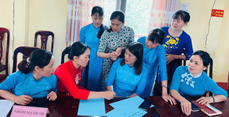 Vietnamese women in politics discuss strategies.